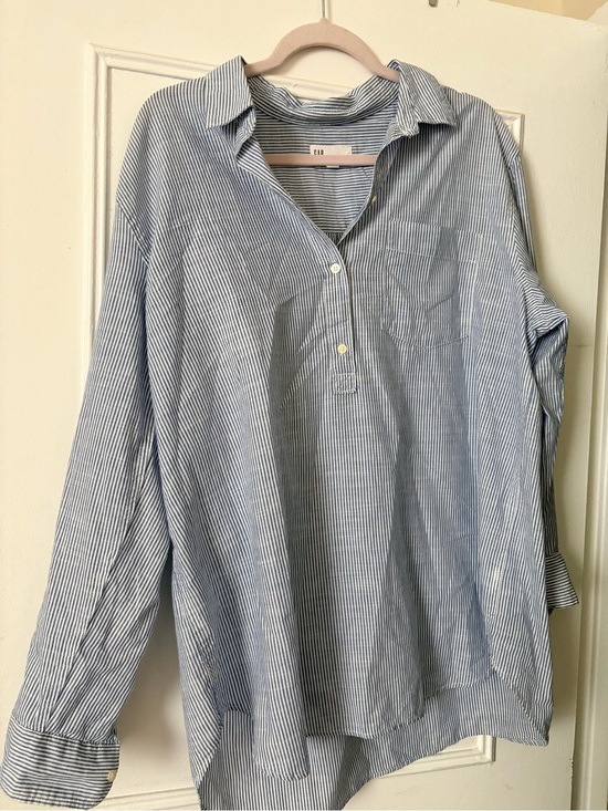 GAP Tops - Light Blue & White Striped women’s Pullover Shirt